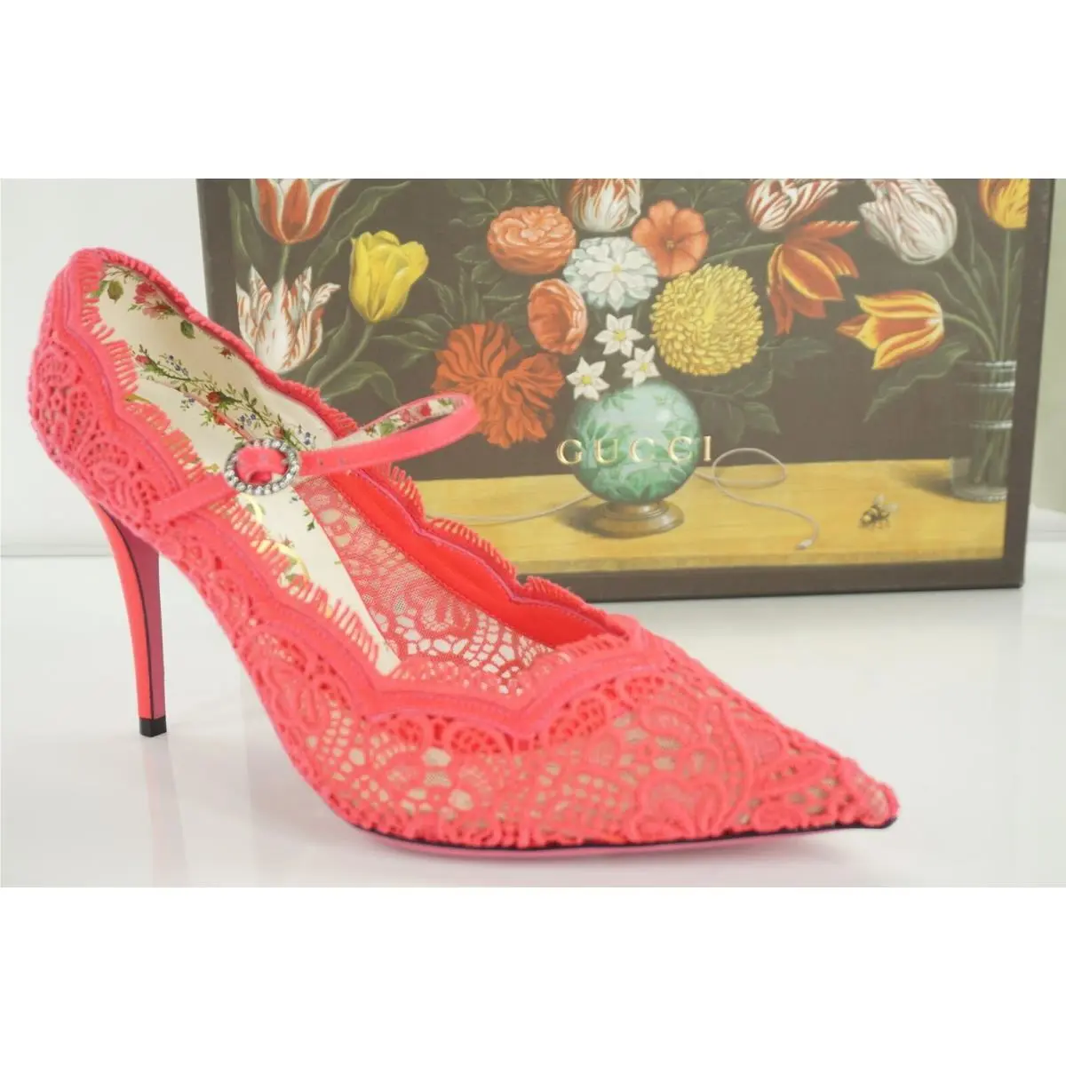 Virgina 95 Pink Lace Pointed Toe Pumps MJ Strap Size 39.5 Neon by Gucci