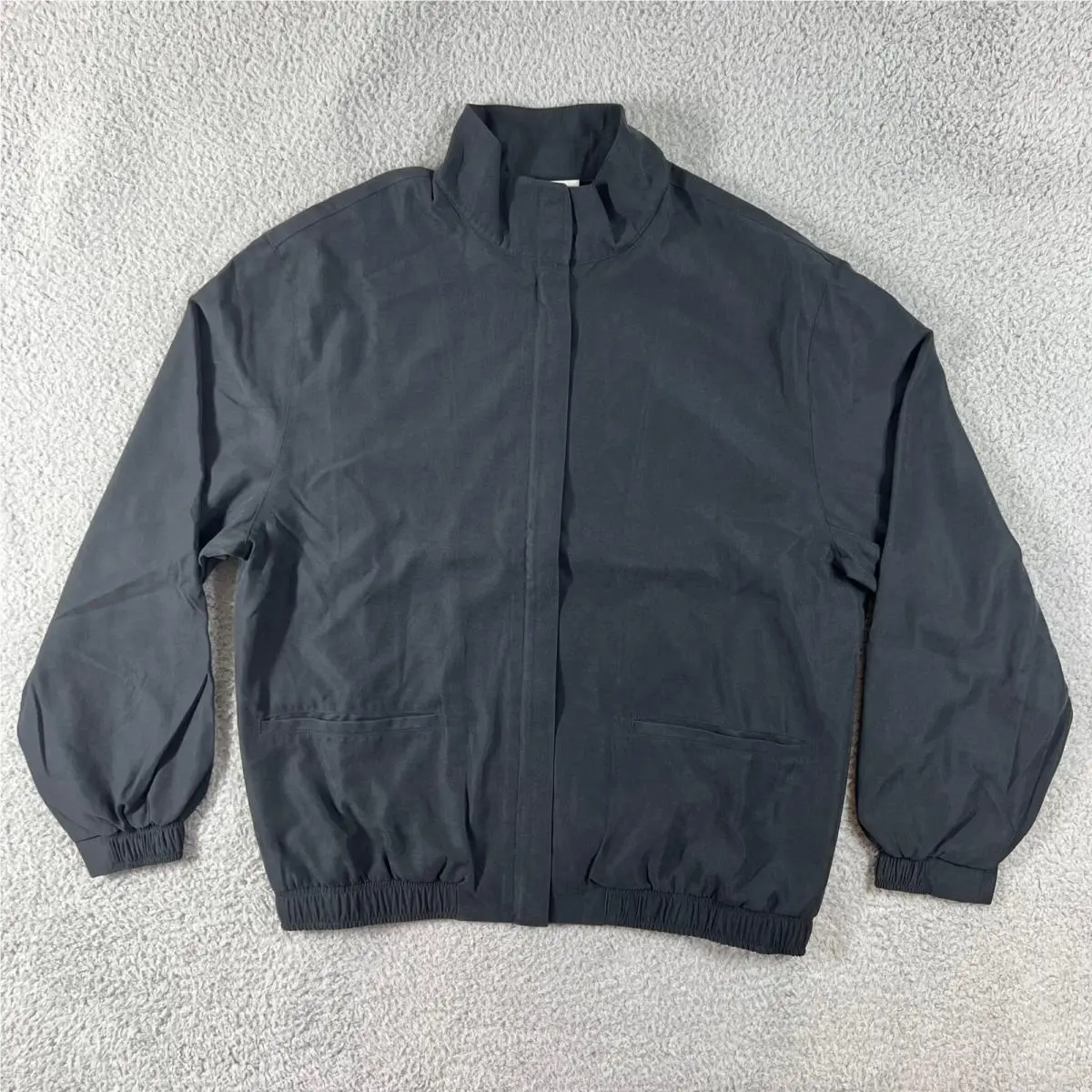 Nike Full Zip Jacket Women`s L Black Lightweight Mock Neck Elastic Hem Vtg