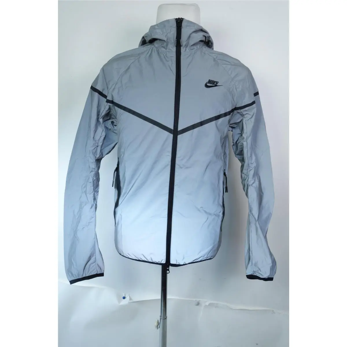 Nike Tech Super Lightweight Jacket Men Size XS Gray Hooded Full Zip FZ7585-035