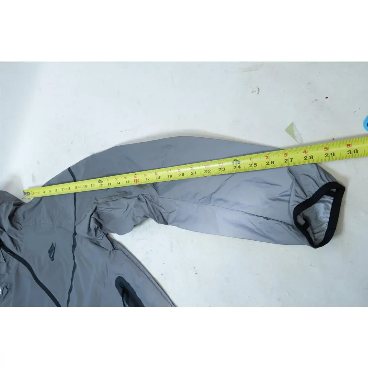 Nike clothing - Nike FZ7585-035 - Gray 11