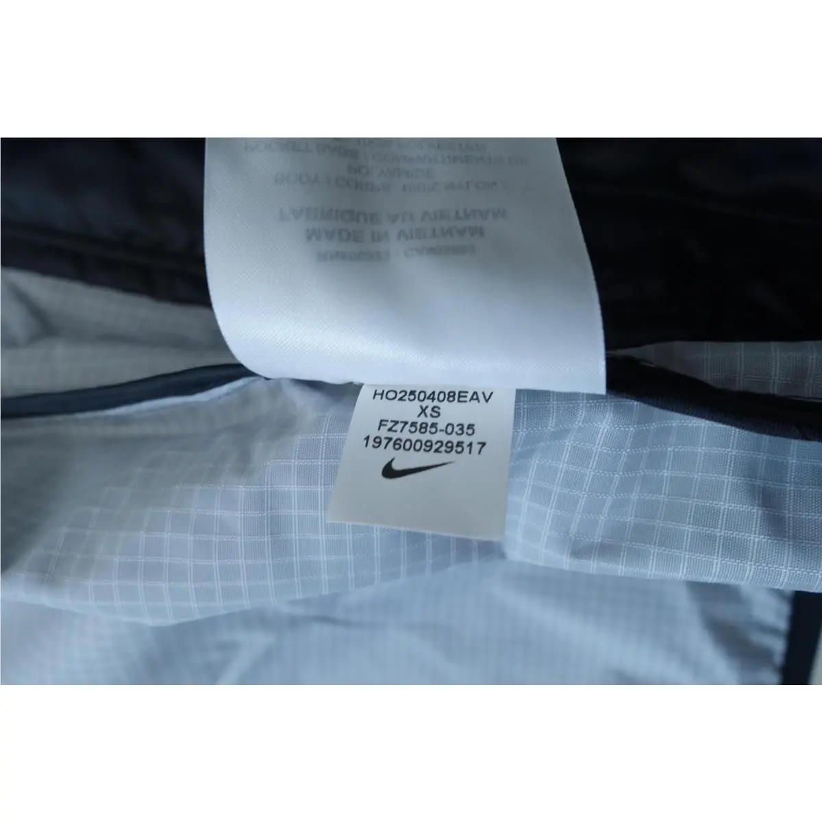 Nike clothing - Nike FZ7585-035 - Gray 7