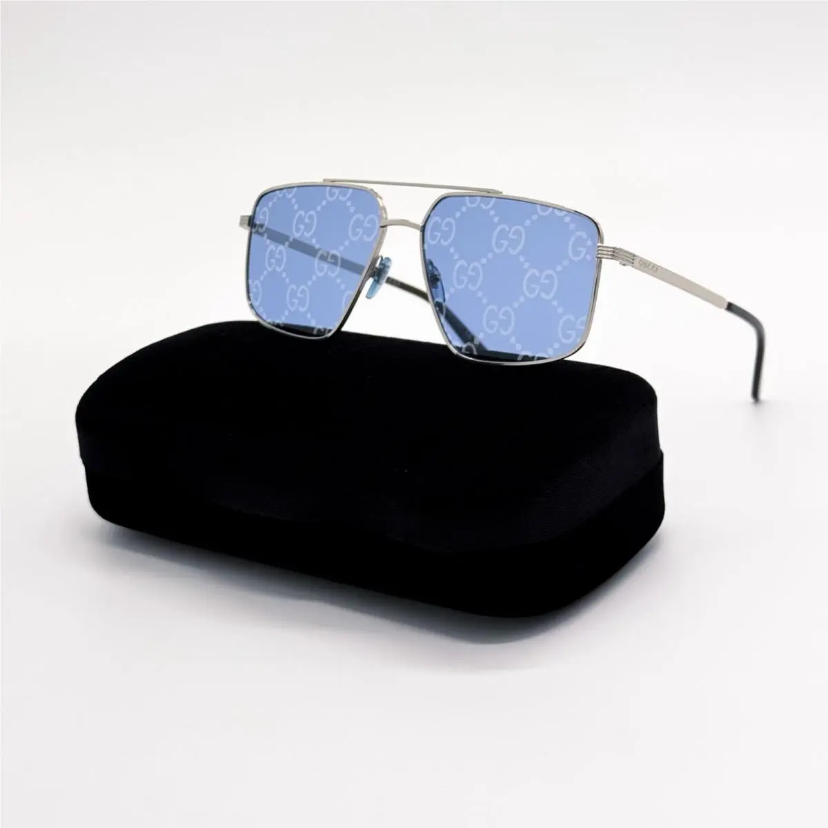 Gucci Blue Silver Pilot Frame Unisex Sunglasses GG0941S 004