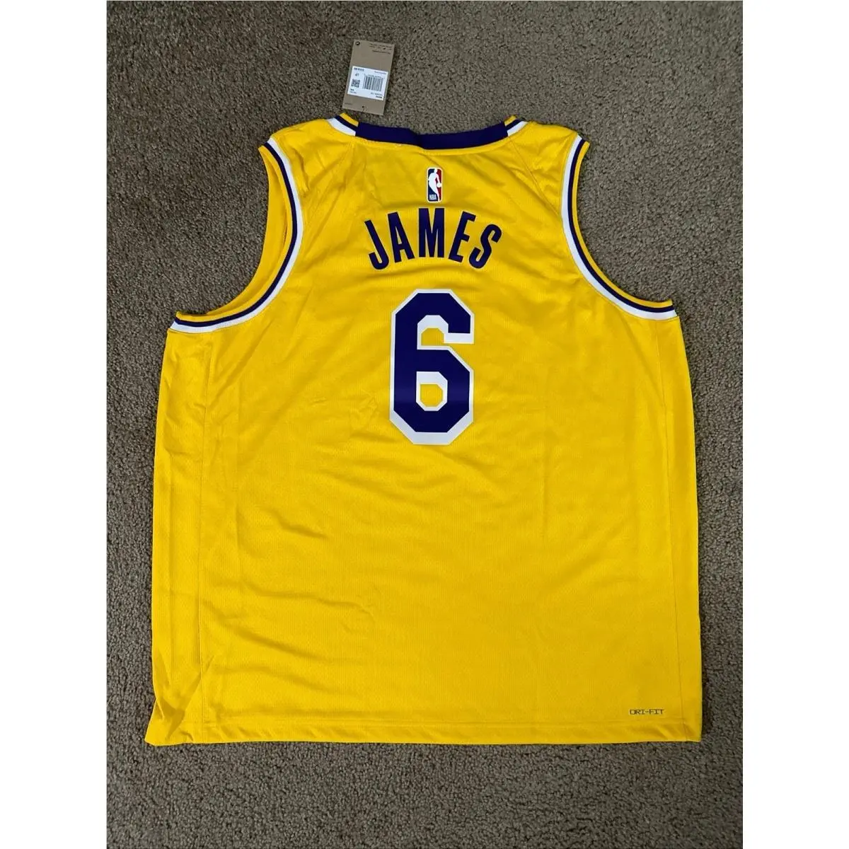 Nike clothing - NA - Yellow 3