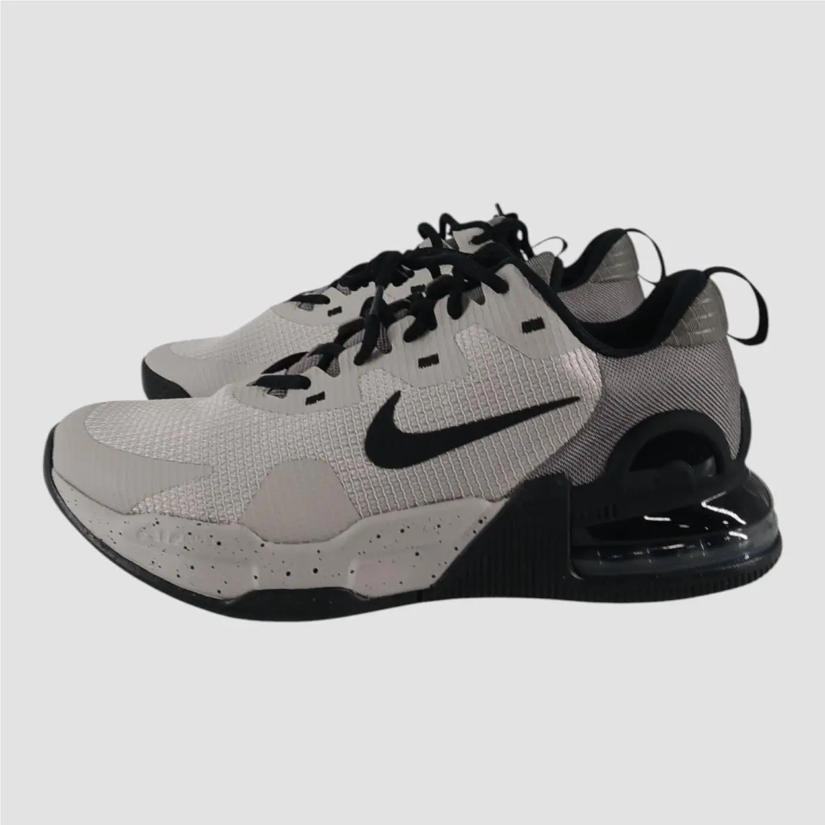 Nike shoes - As in Pic 0