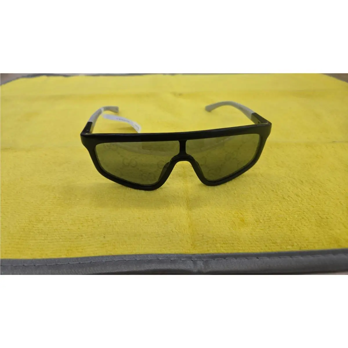 GG1736S 003 Black/grey/smoke with GG Pattern by Gucci