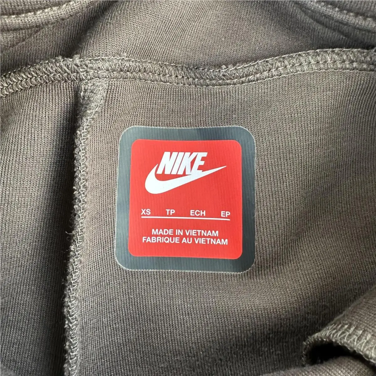 Nike clothing - Brown (UPC: 197602881004) 5