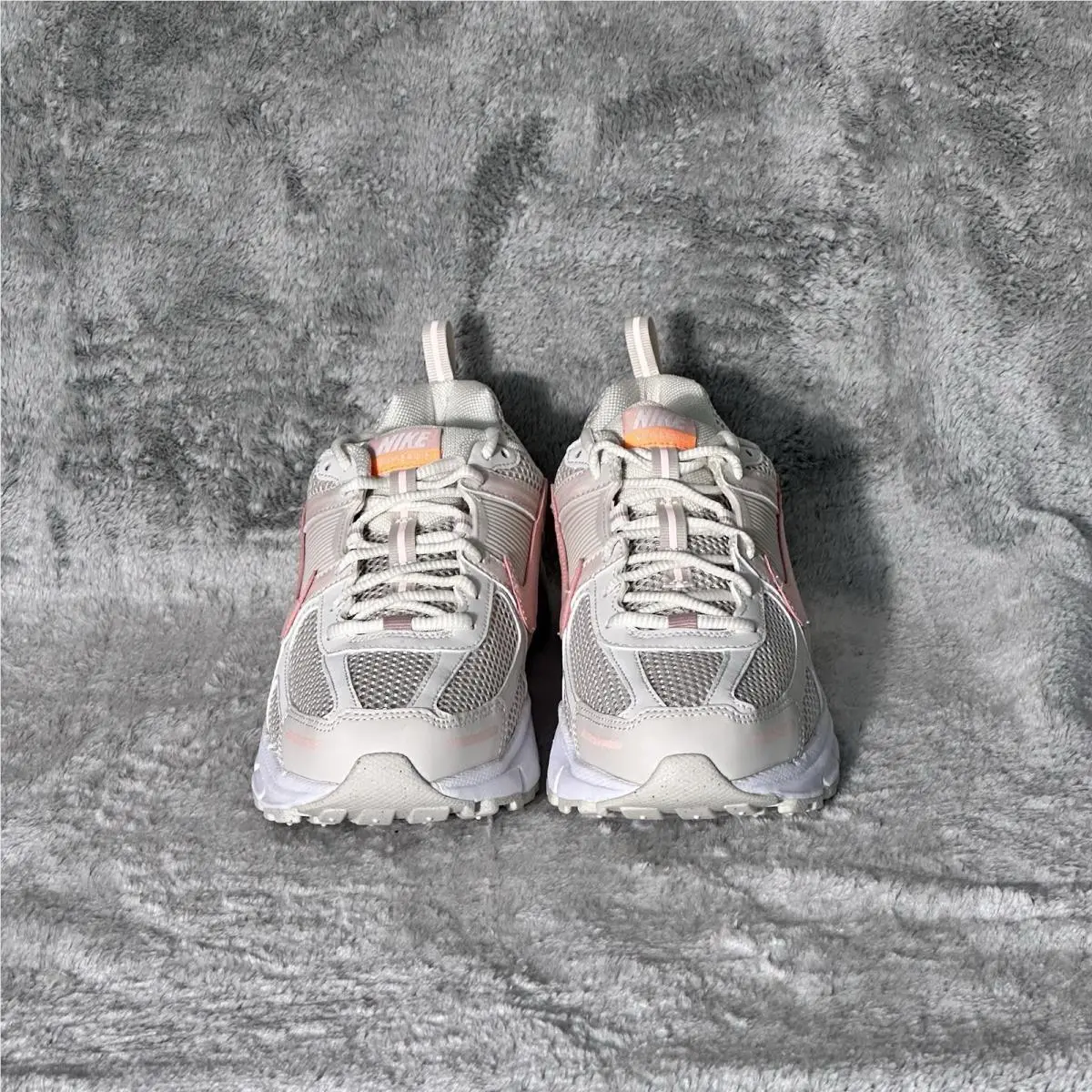 Nike shoes - Vomero 5 Gs - Vomero - HF6998-003 - Ivory 0