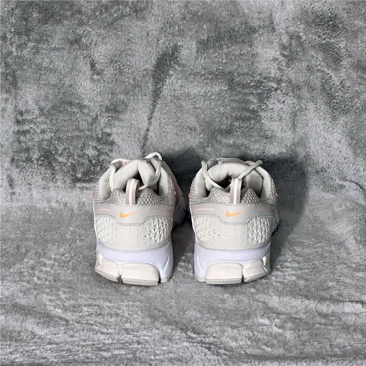 Nike shoes - Vomero 5 Gs - Vomero - HF6998-003 - Ivory 2