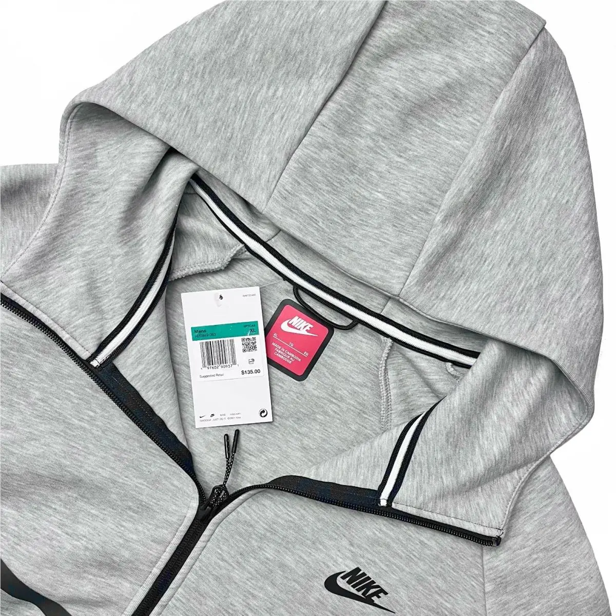 Nike clothing - Gray (UPC: 197602909371) 0