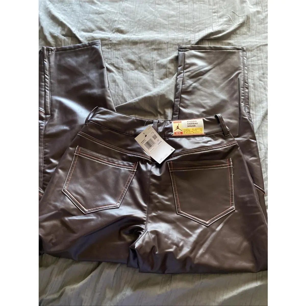 Nike clothing - Burgandy (UPC: 195867960717) 0