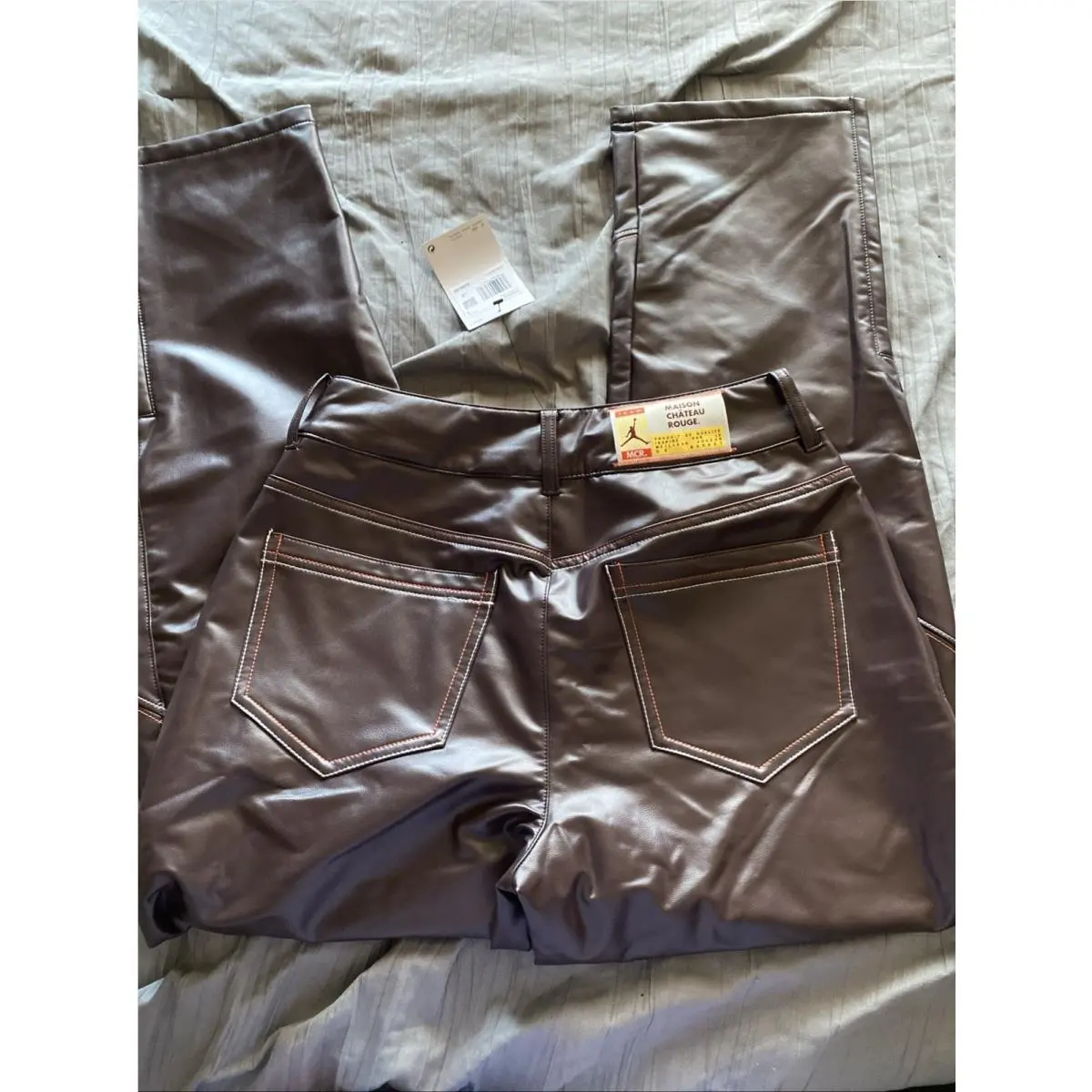 Nike clothing - Burgandy (UPC: 195867960717) 1