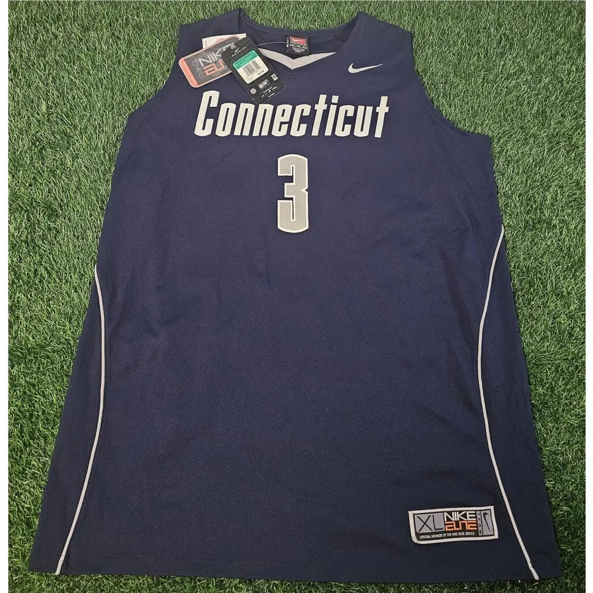 Vintage y2k 2001 Nike Elite Connecticut Basketball Jersey XL Navy Blue 3