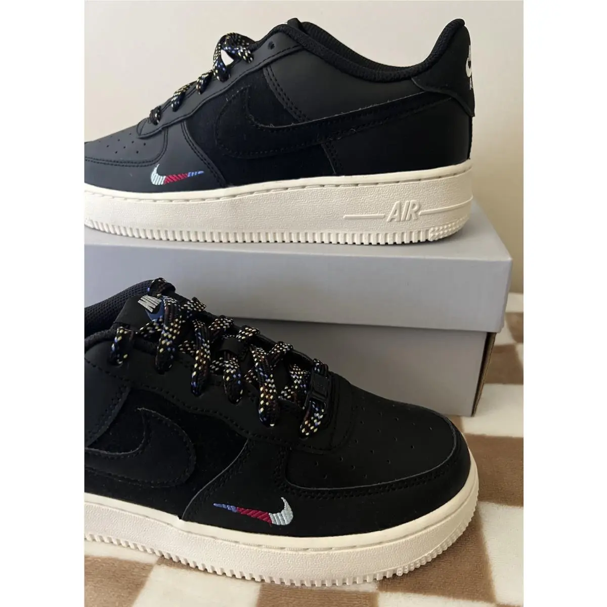 Nike shoes - Nike Air Force 1 LV8 1 - HQ1907 001 - Black/Saturn Gold 3