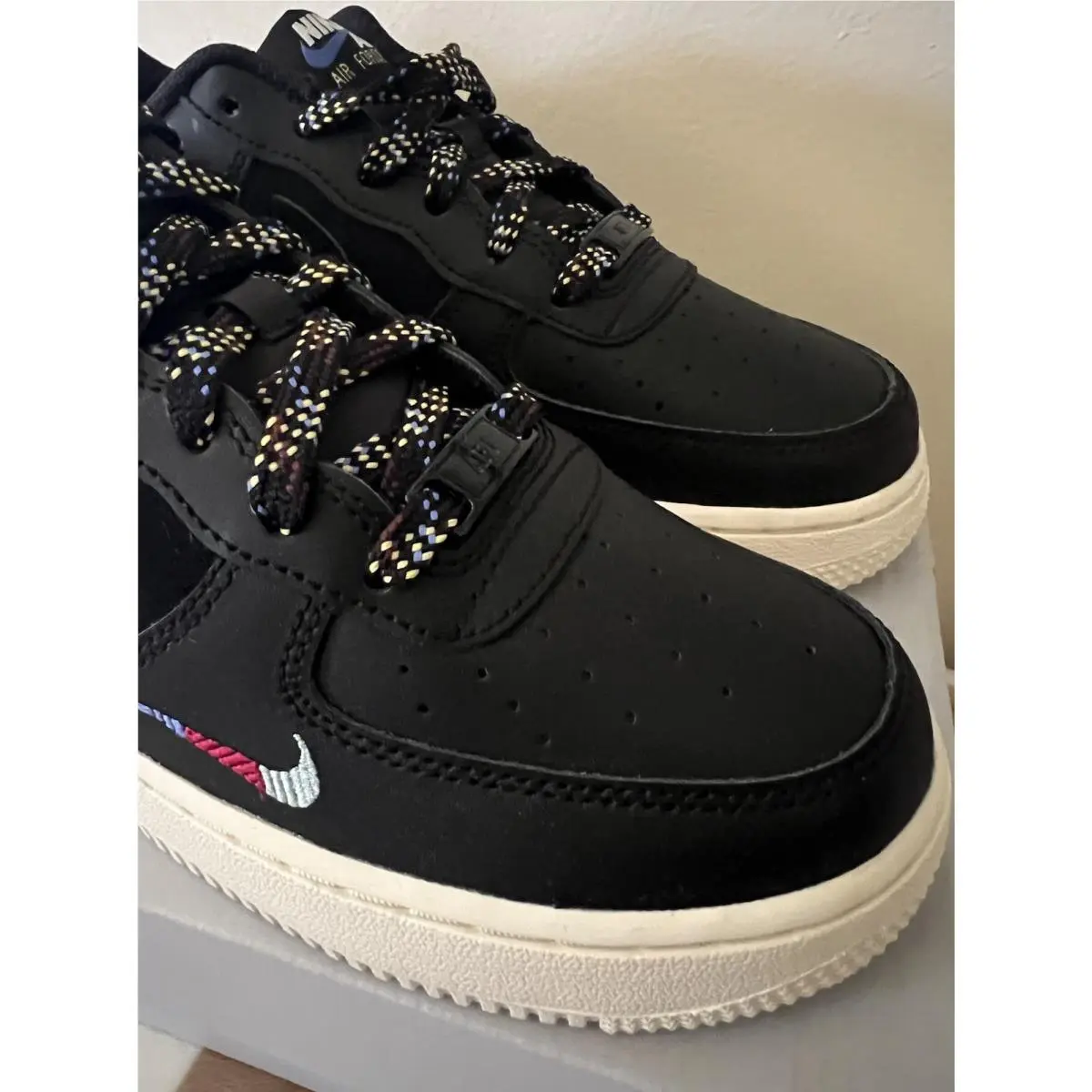 Nike shoes - Nike Air Force 1 LV8 1 - HQ1907 001 - Black/Saturn Gold 5
