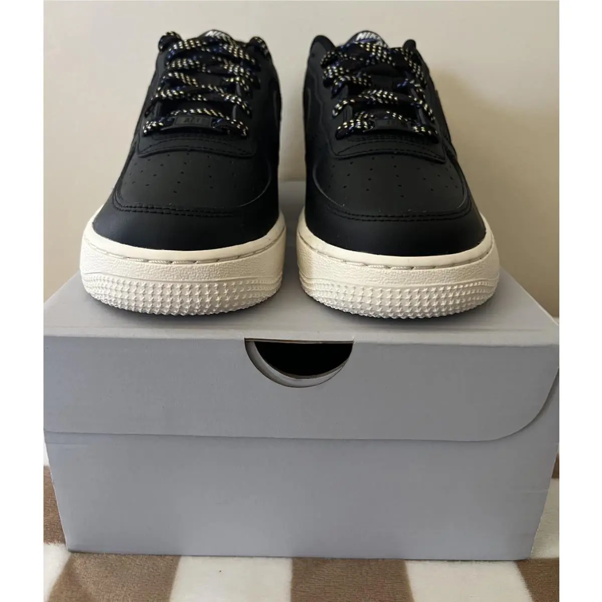 Nike shoes - Nike Air Force 1 LV8 1 - HQ1907 001 - Black/Saturn Gold 7