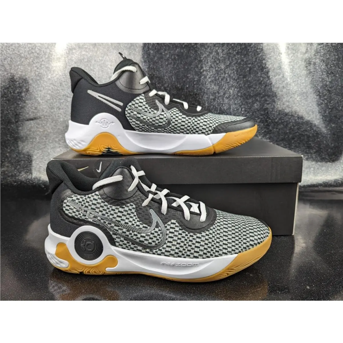 KD Trey 5 IX Black White Gum Bottom Basketball Shoes Men`s Size 7 by Nike