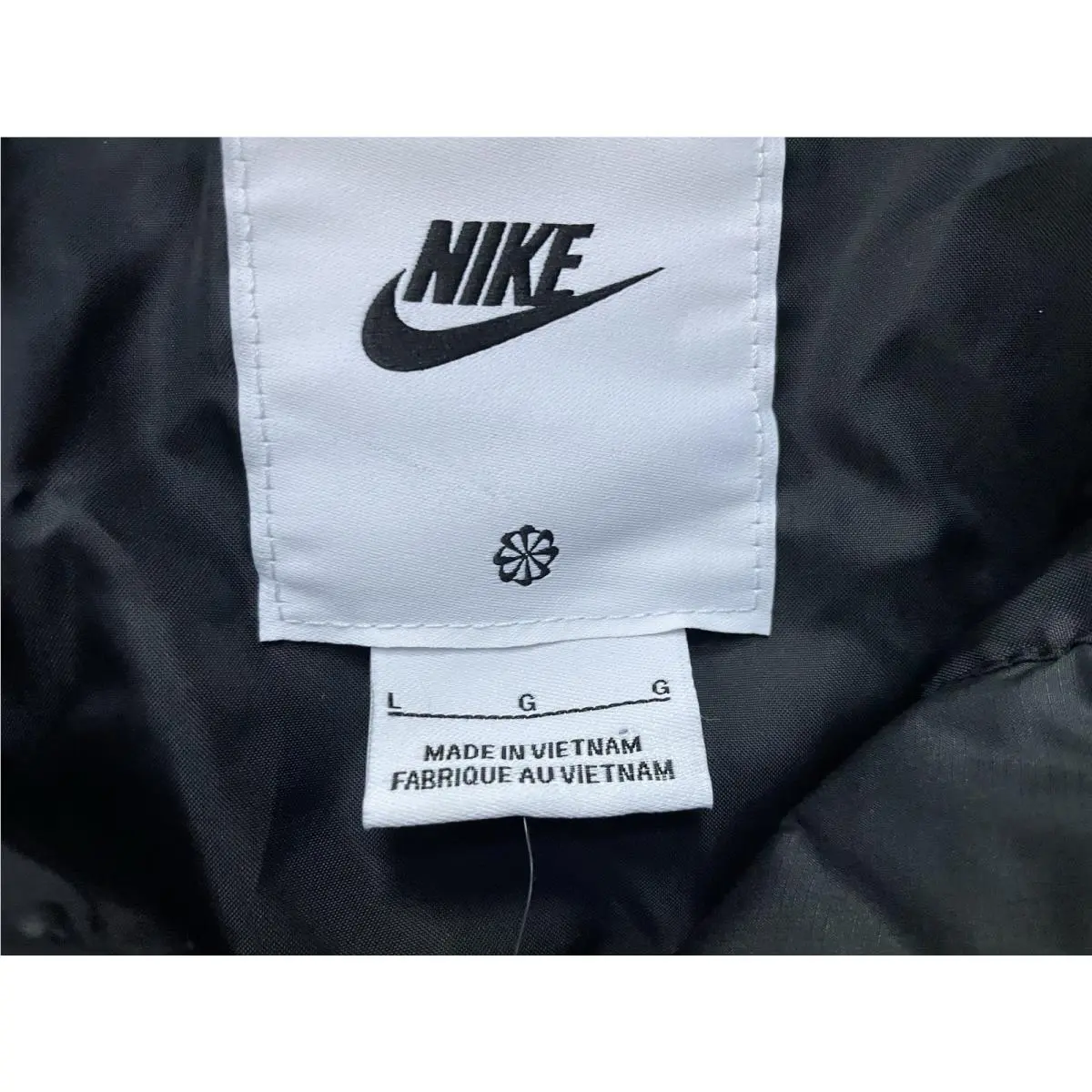 Nike clothing - Black (UPC: 0197596547504) 1