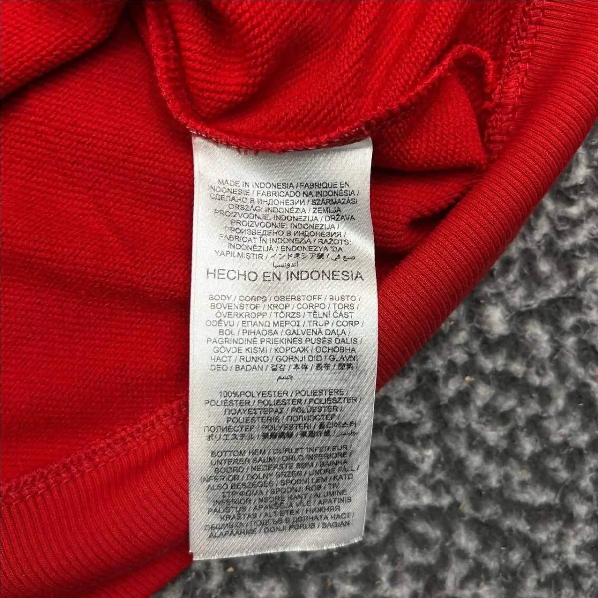 Nike clothing - Red 4