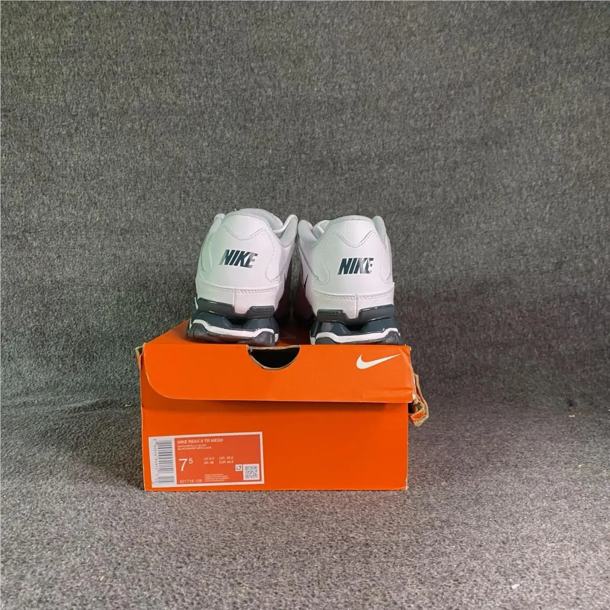 Nike shoes - Nike Reax 8 TR Mesh - White 1