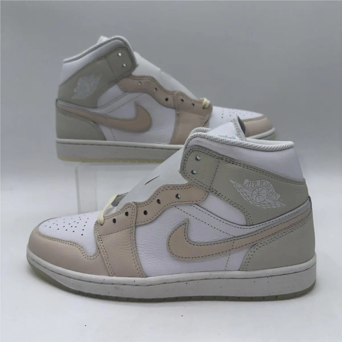 Nike Men`s Size 10.5 Air Jordan 1 Mid SE HJ6654 100 Sneaker Trainer Sports