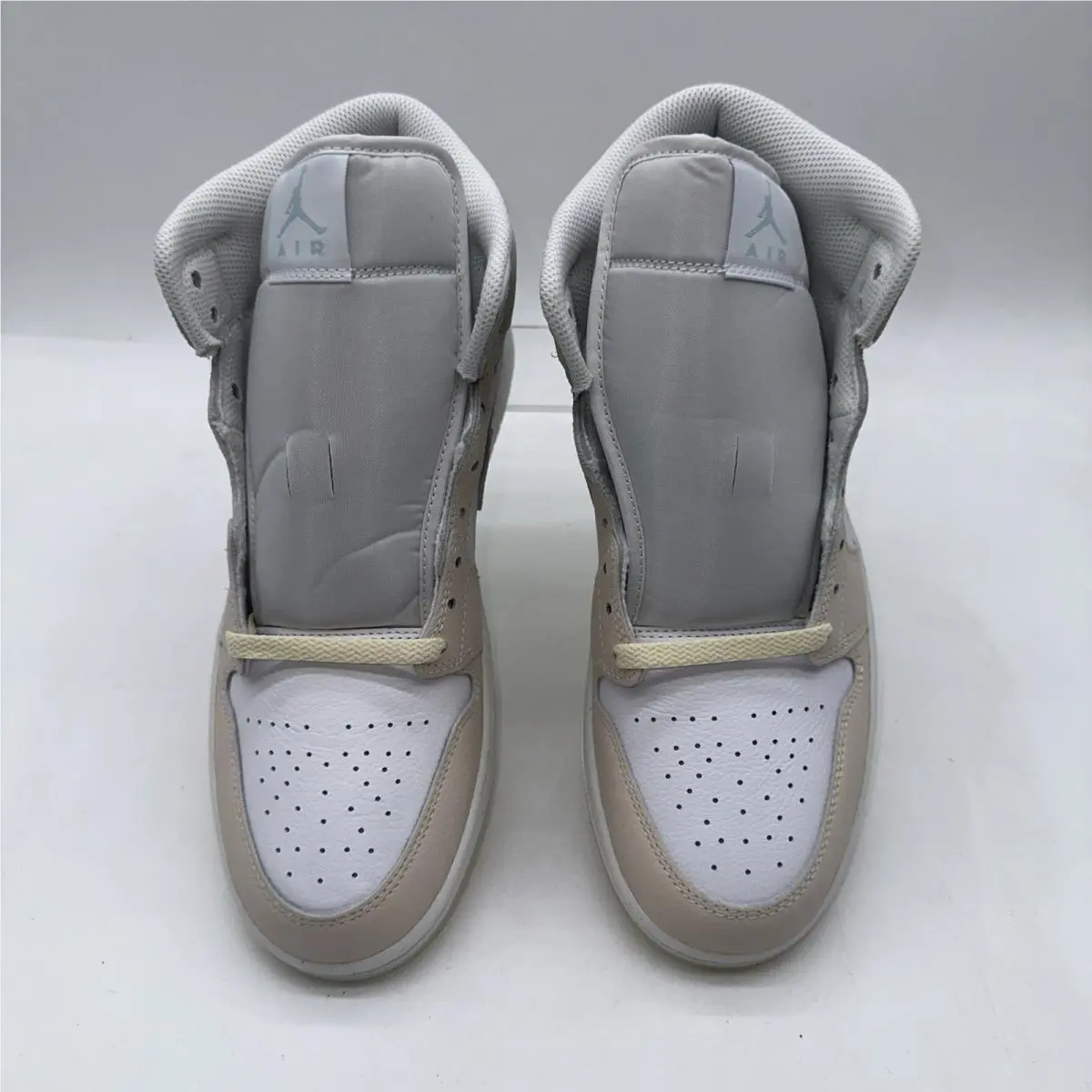 Nike shoes - Air Jordan 1 Mid SE - White 3