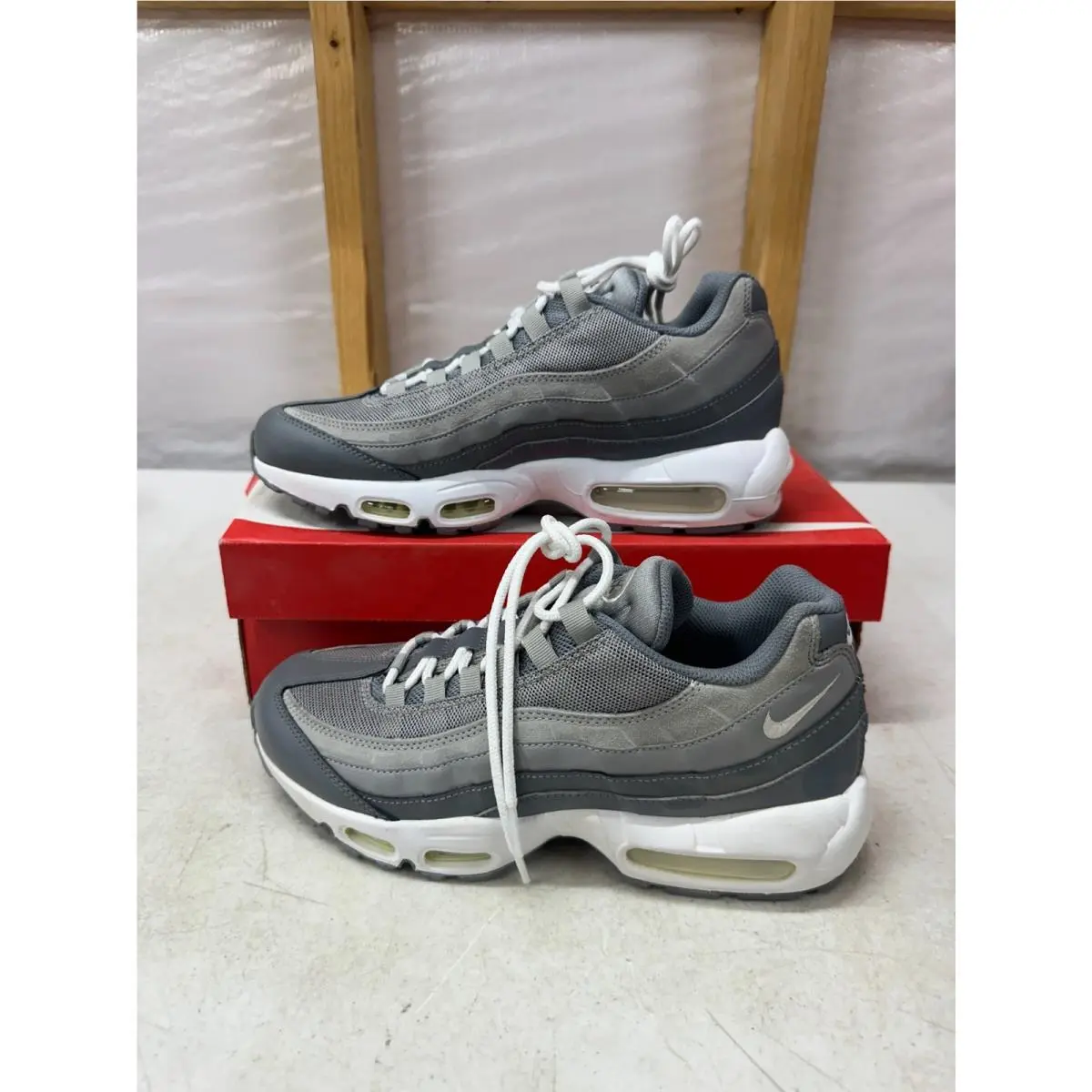 Air Max 95 Medium Gray Size 8 Shoes Sneakers Basketball DC9844-001 by Nike