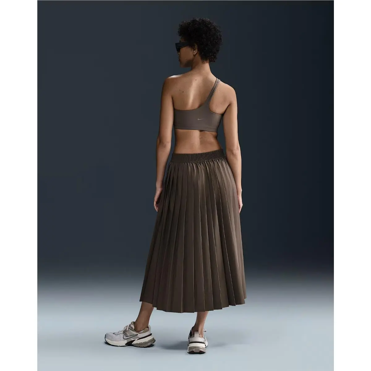 Nike clothing - Brown (UPC: 197860358140) 2
