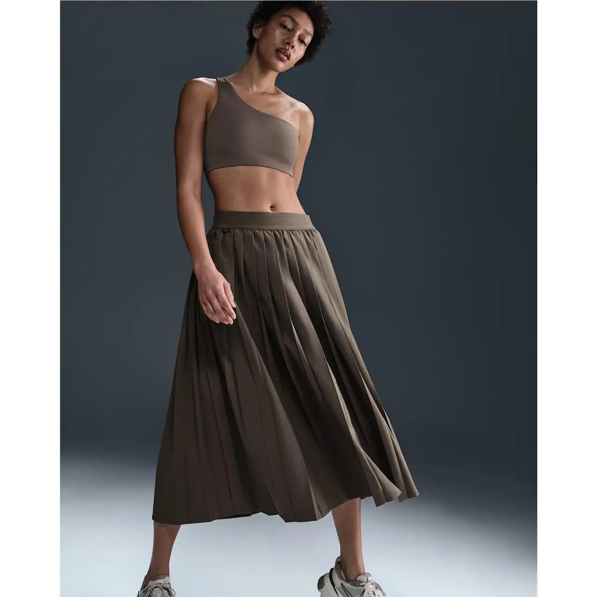 Nike clothing - Brown (UPC: 197860358140) 3