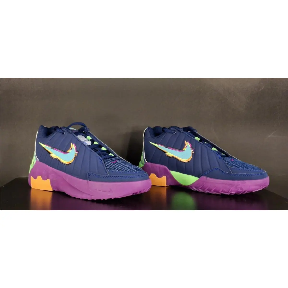 Size 4Y Youth  Lebron Witness 9 King Of The Court Kids HV2269-400 by Nike