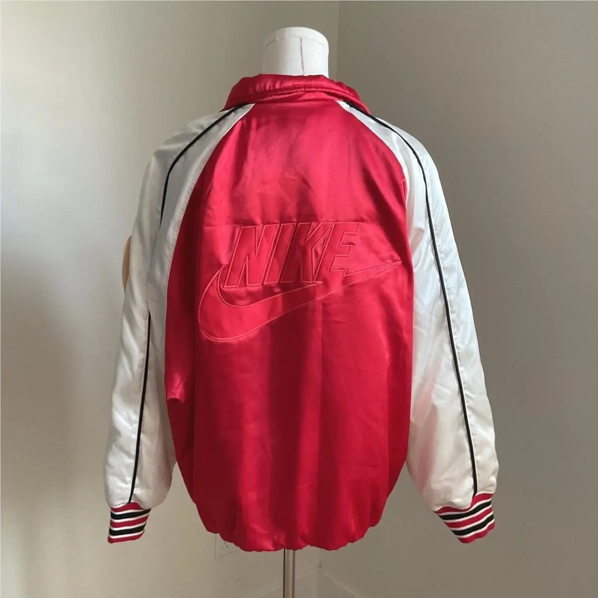 Nike clothing - Red 6
