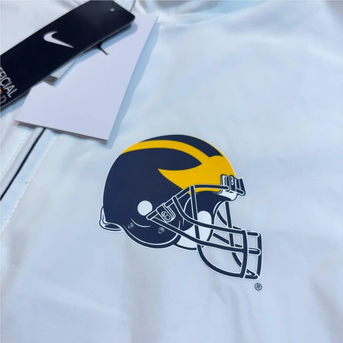 Nike clothing - White 1