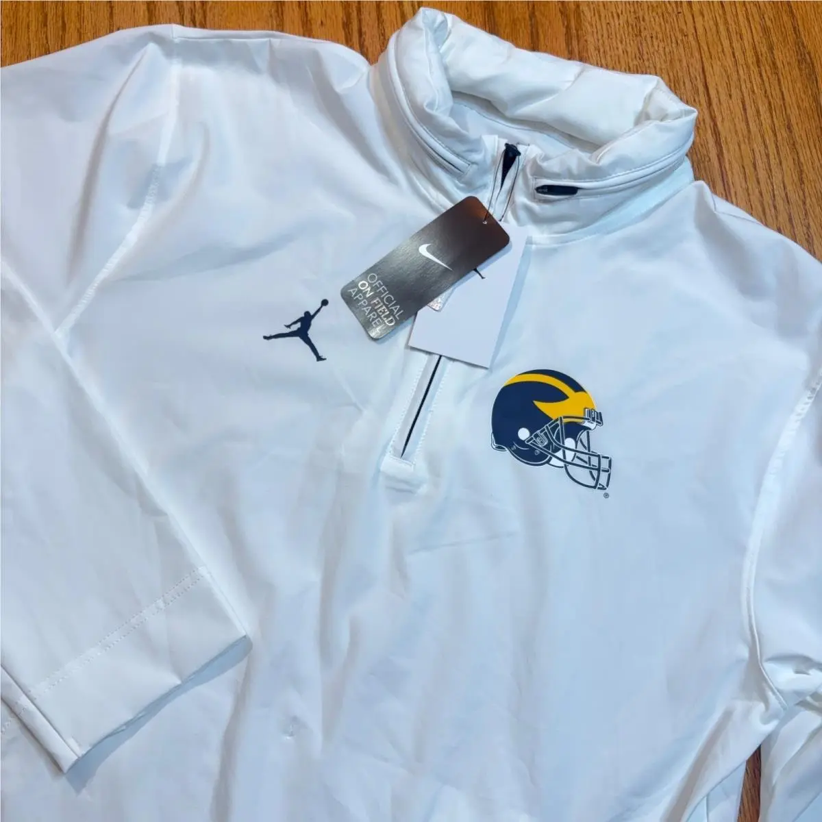 Nike Jordan Michigan Wolverines Pullover Mens Med White 1/4 Zip Hooded Sideline