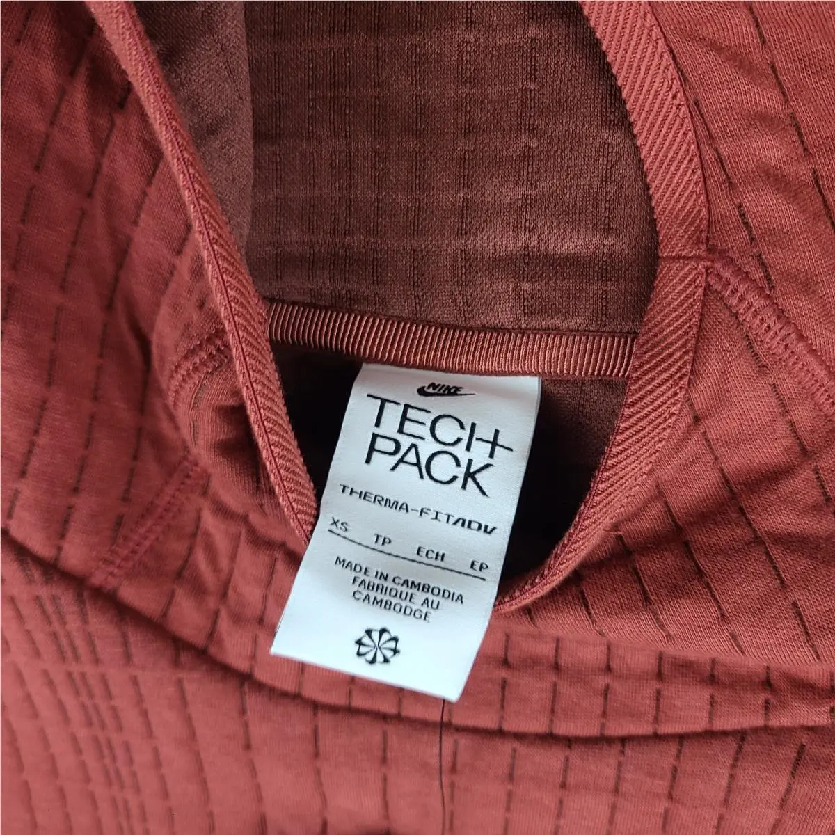 Nike clothing - Red 4