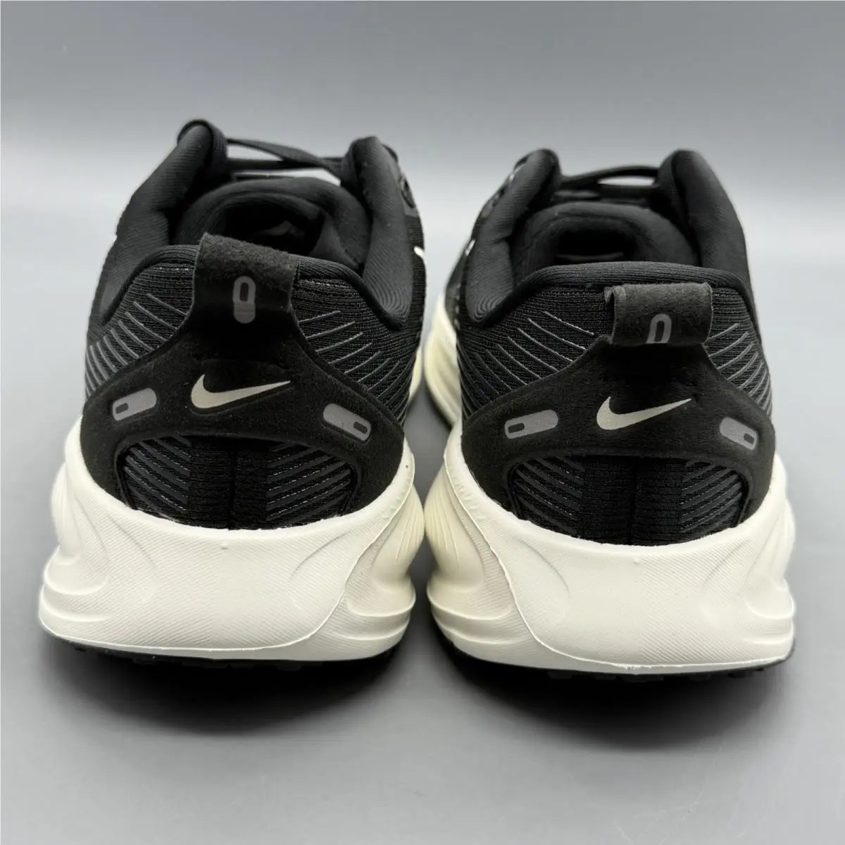 Nike shoes - Nike Vomero 18 - Vomero - HQ2157 004 - Black (UPC: 0198480695981) 2