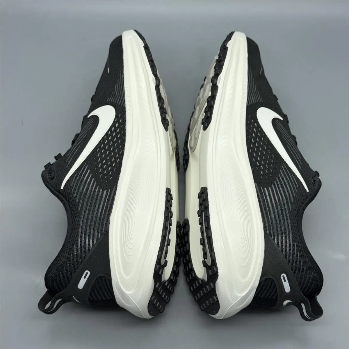 Nike shoes - Nike Vomero 18 - Vomero - HQ2157 004 - Black (UPC: 0198480695981) 3