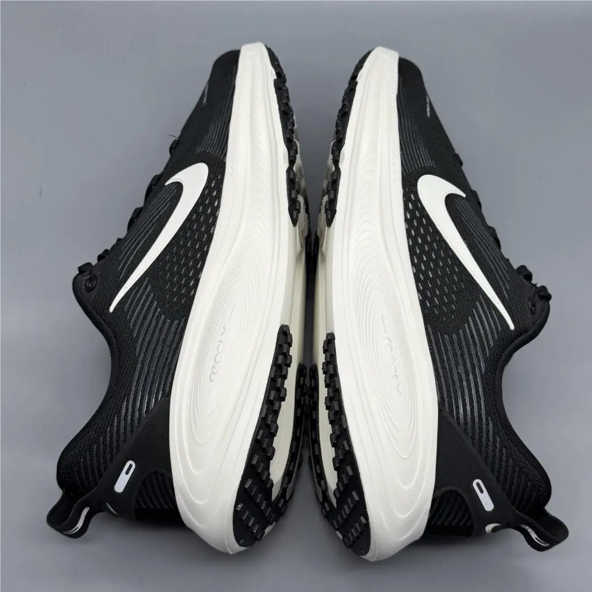 Nike shoes - Nike Vomero 18 - Vomero - HQ2157 004 - Black (UPC: 0198480695981) 4