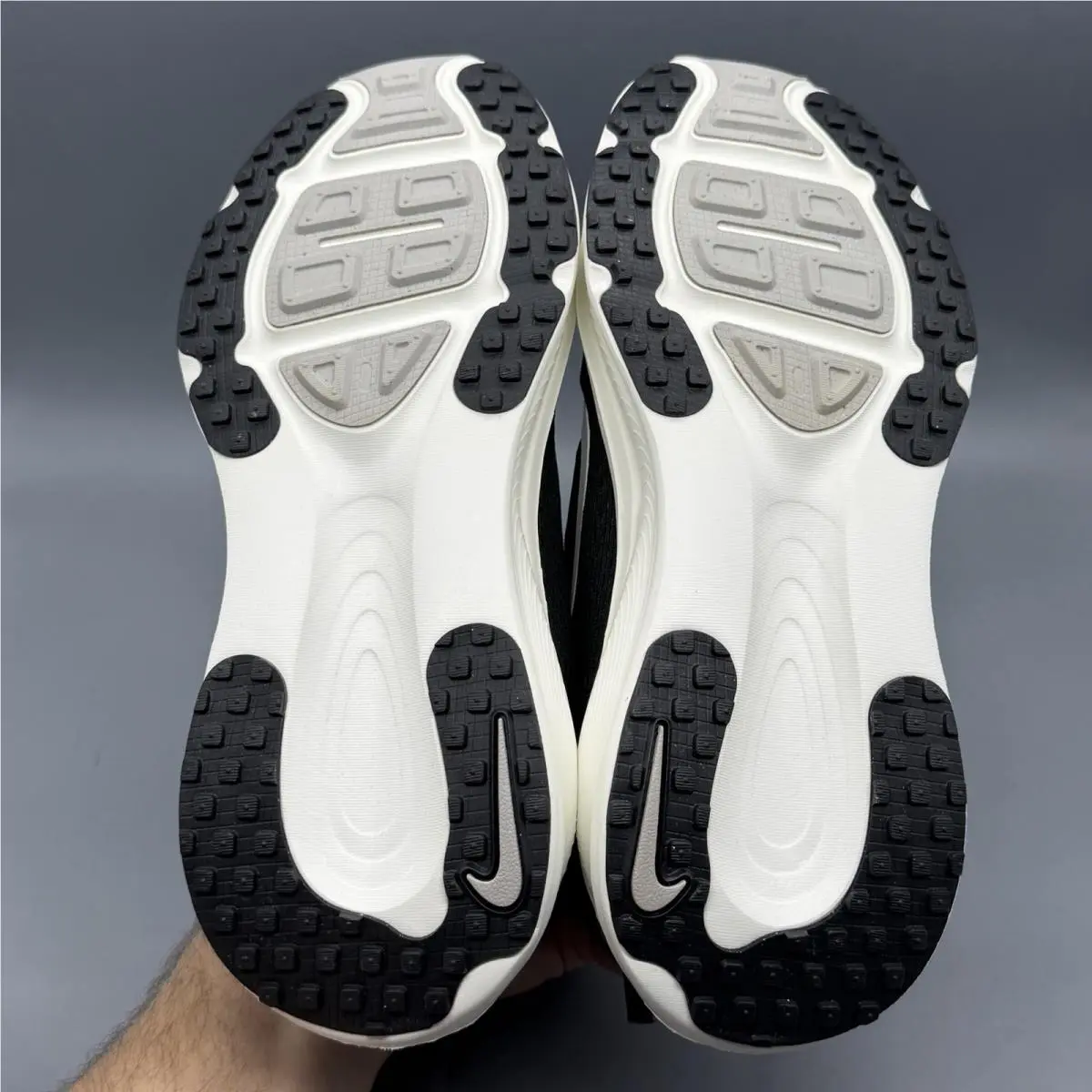 Nike shoes - Nike Vomero 18 - Vomero - HQ2157 004 - Black (UPC: 0198480695981) 6