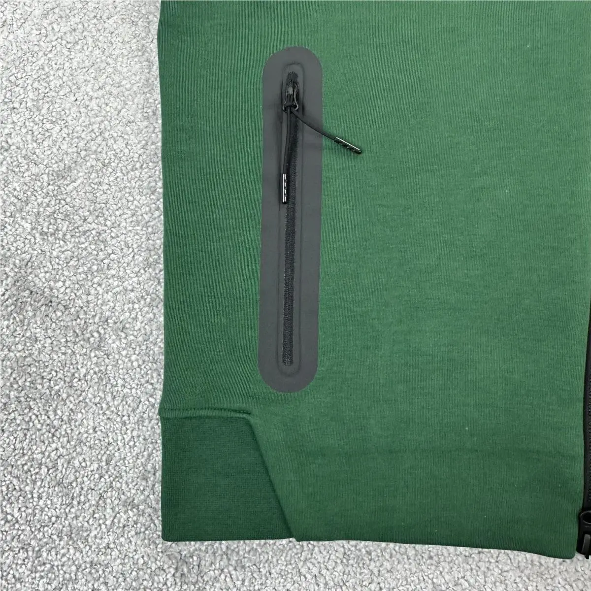 Nike clothing - Green (UPC: 197598939062) 2