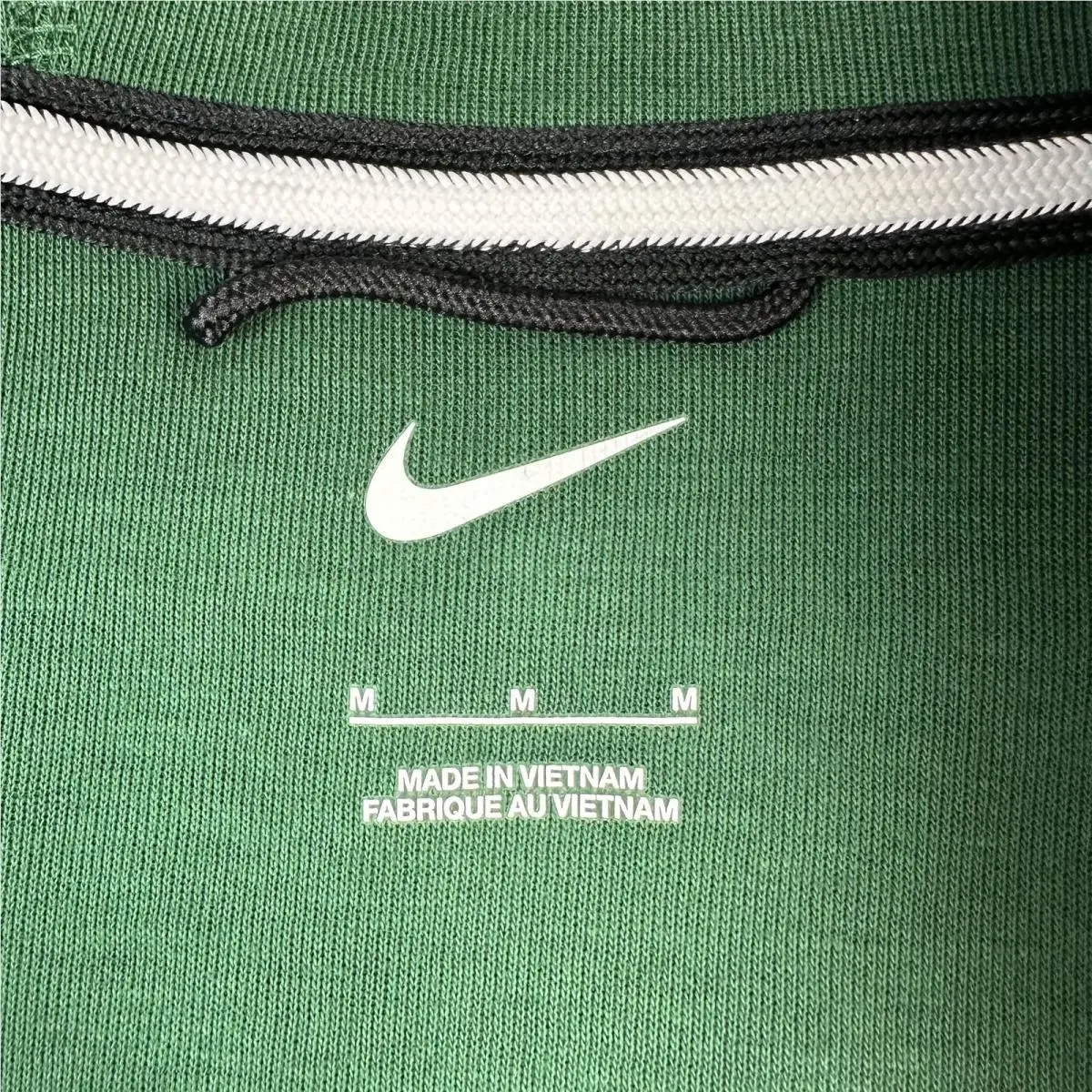 Nike clothing - Green (UPC: 197598939062) 6