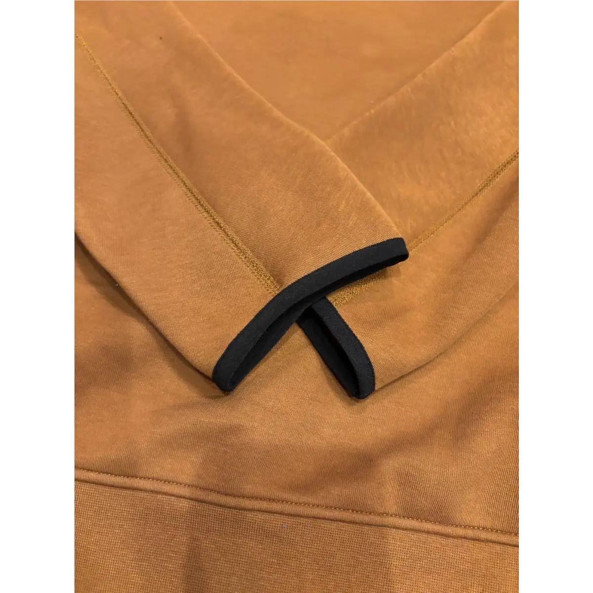 Nike clothing - British Tan / Black (UPC: 196974886549) 3