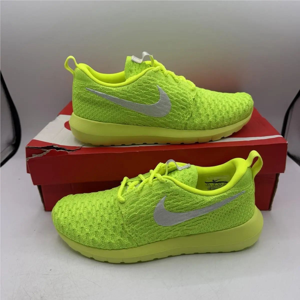 Nike Roshe NM Flyknit Running Shoes Womens Sz 6.5 Electric Green Volt Sneakers