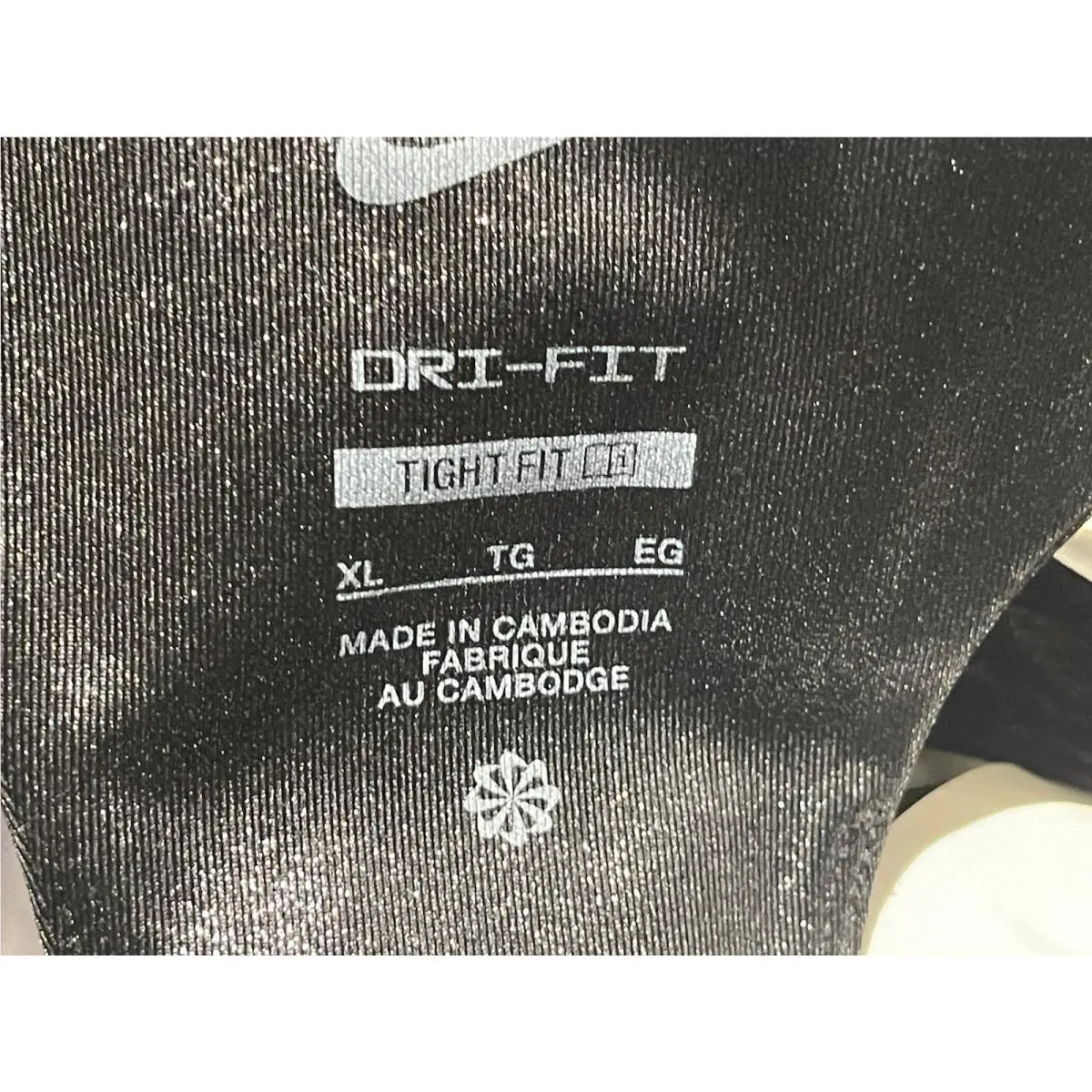 Nike clothing - II6186-100 - II6186-100 - White (UPC: 0198486130431) 4