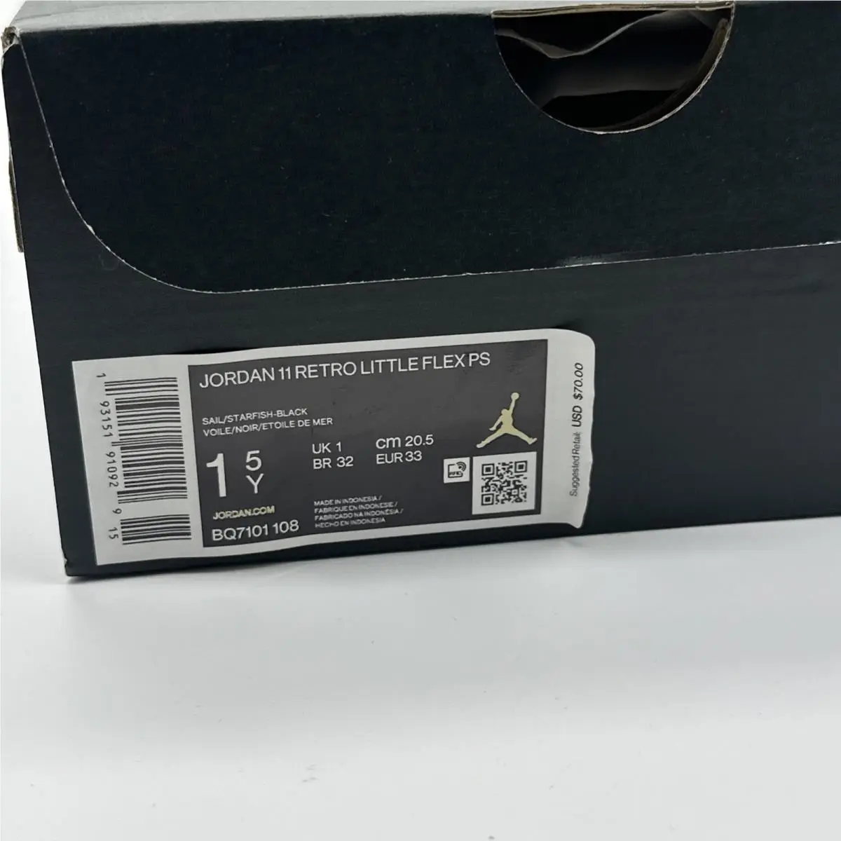 Nike shoes - Air Jordan 11 - Air - Black, White, Orange (UPC: 0193151910929) 9
