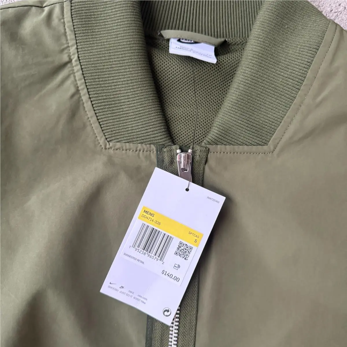 Nike clothing - Green (UPC: 195238965792) 1