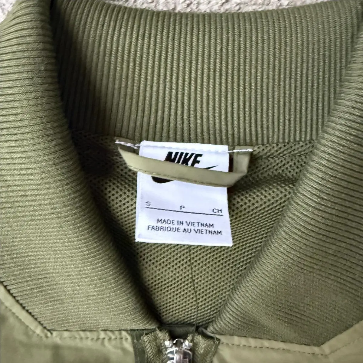 Nike clothing - Green (UPC: 195238965792) 2