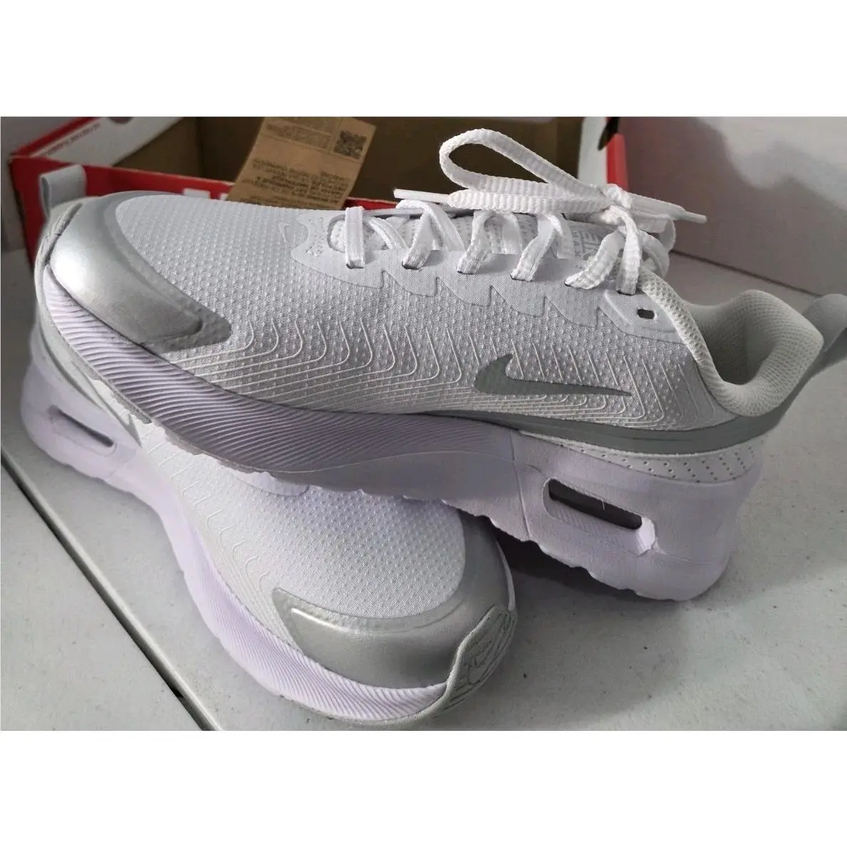 Nike shoes - Nike Air Max Nuaxis - Air Max Nuaxis - White 0