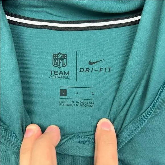 Nike clothing - Green 1