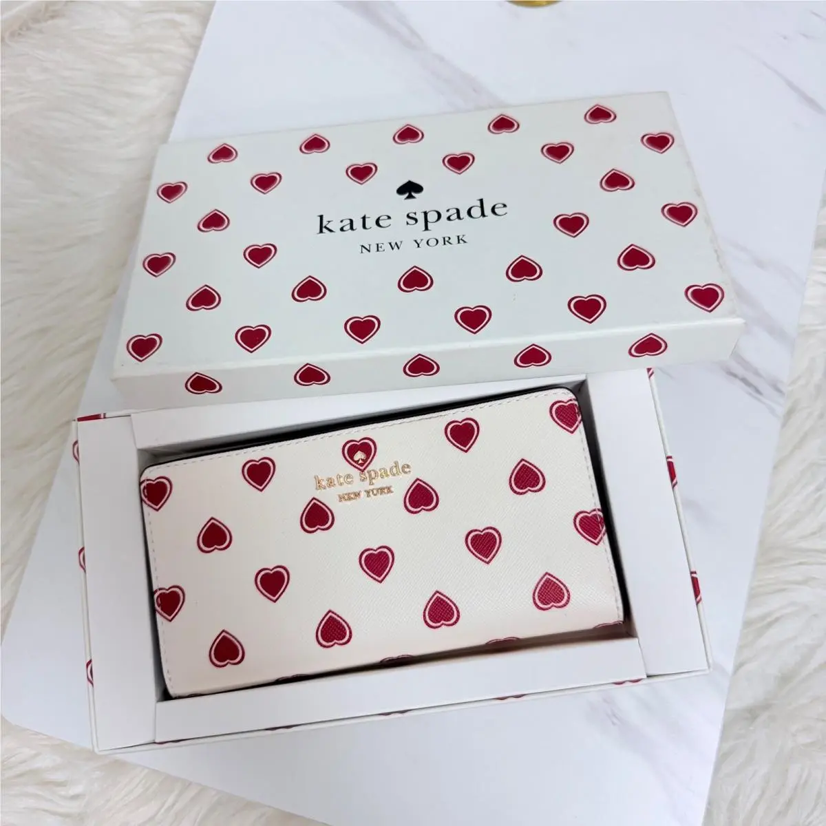 Kate Spade Madison Heartfelt Geo Boxed Large Slim Bifold Wallet Cream Multi