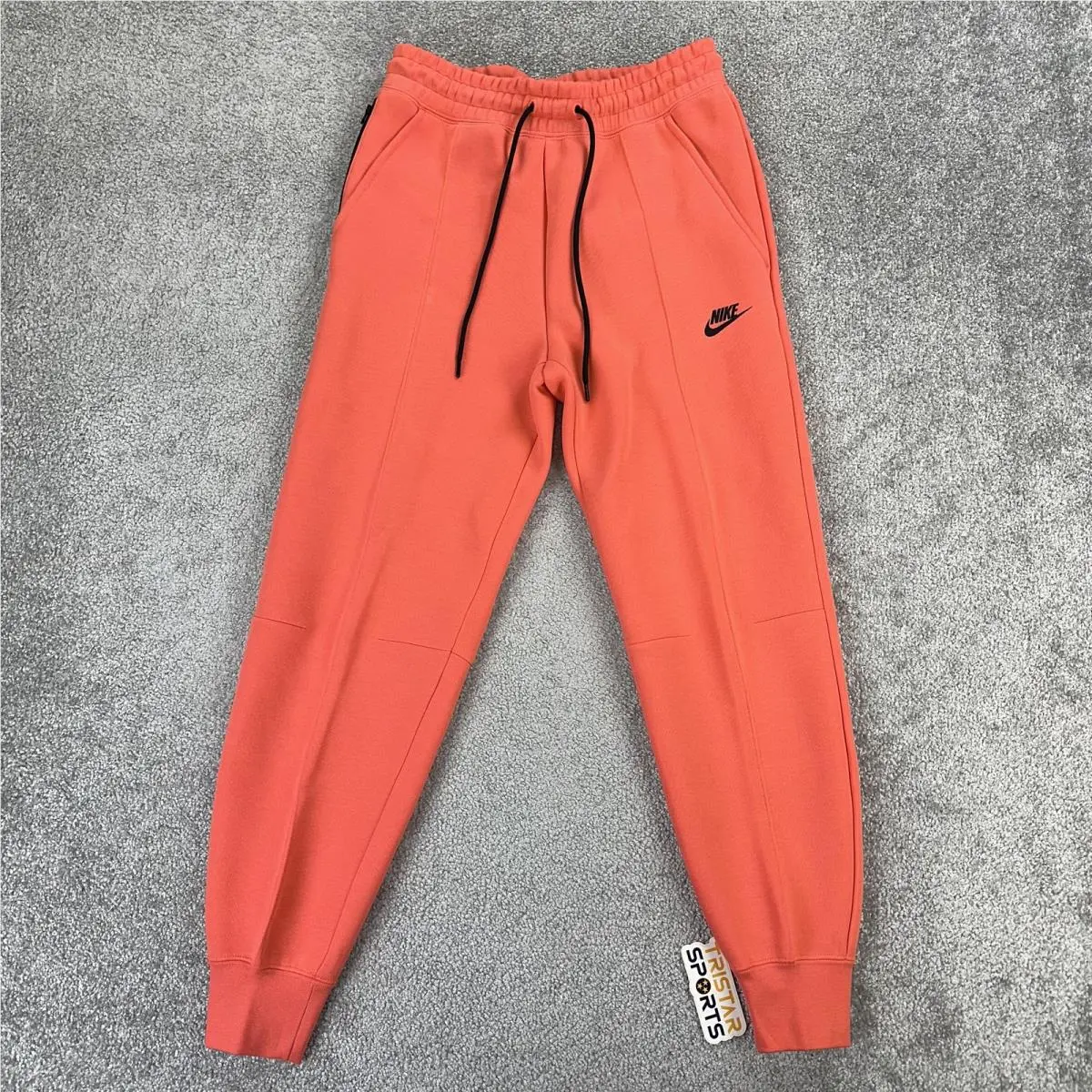 Nike clothing - Orange (UPC: 197859826094) 0