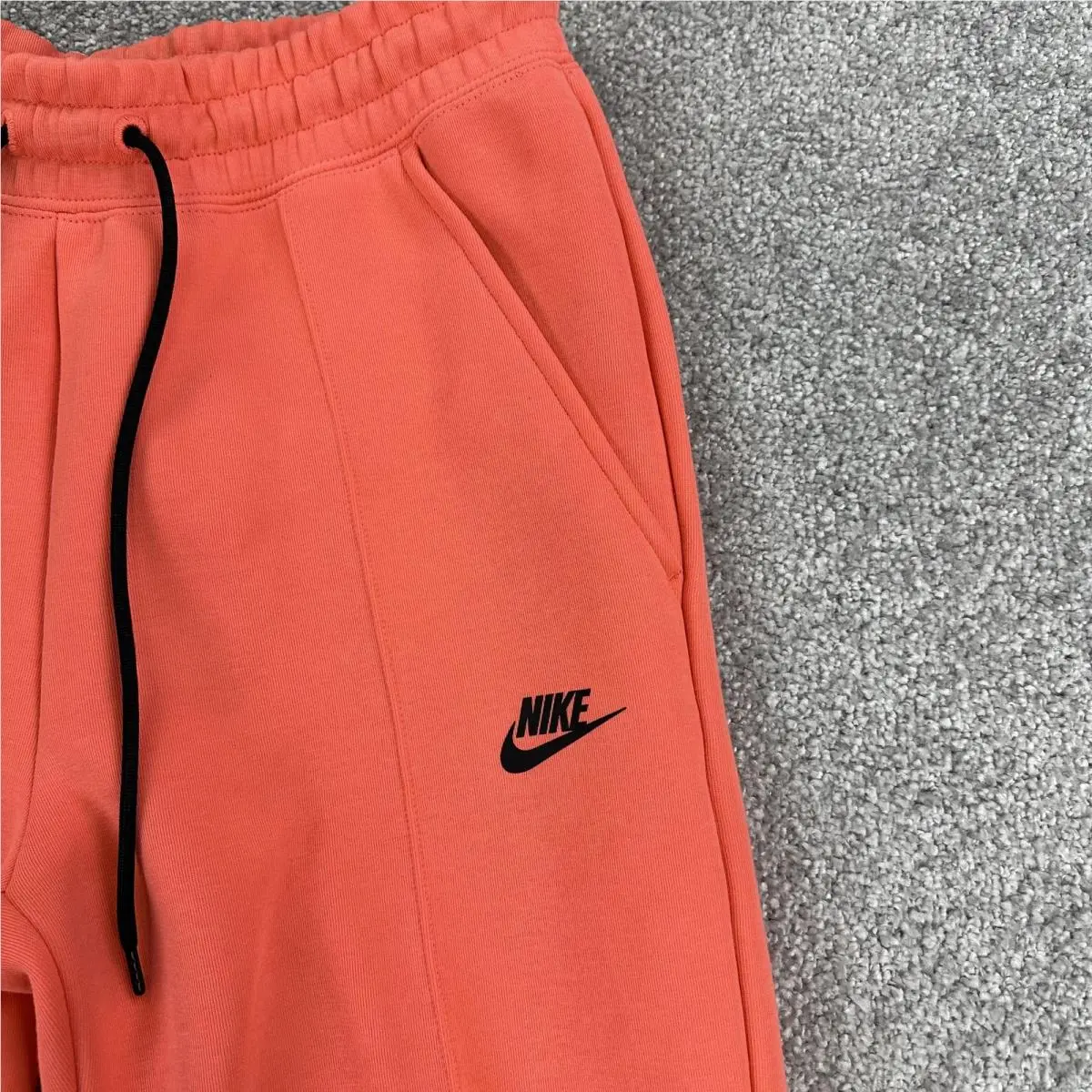 Nike clothing - Orange (UPC: 197859826094) 1